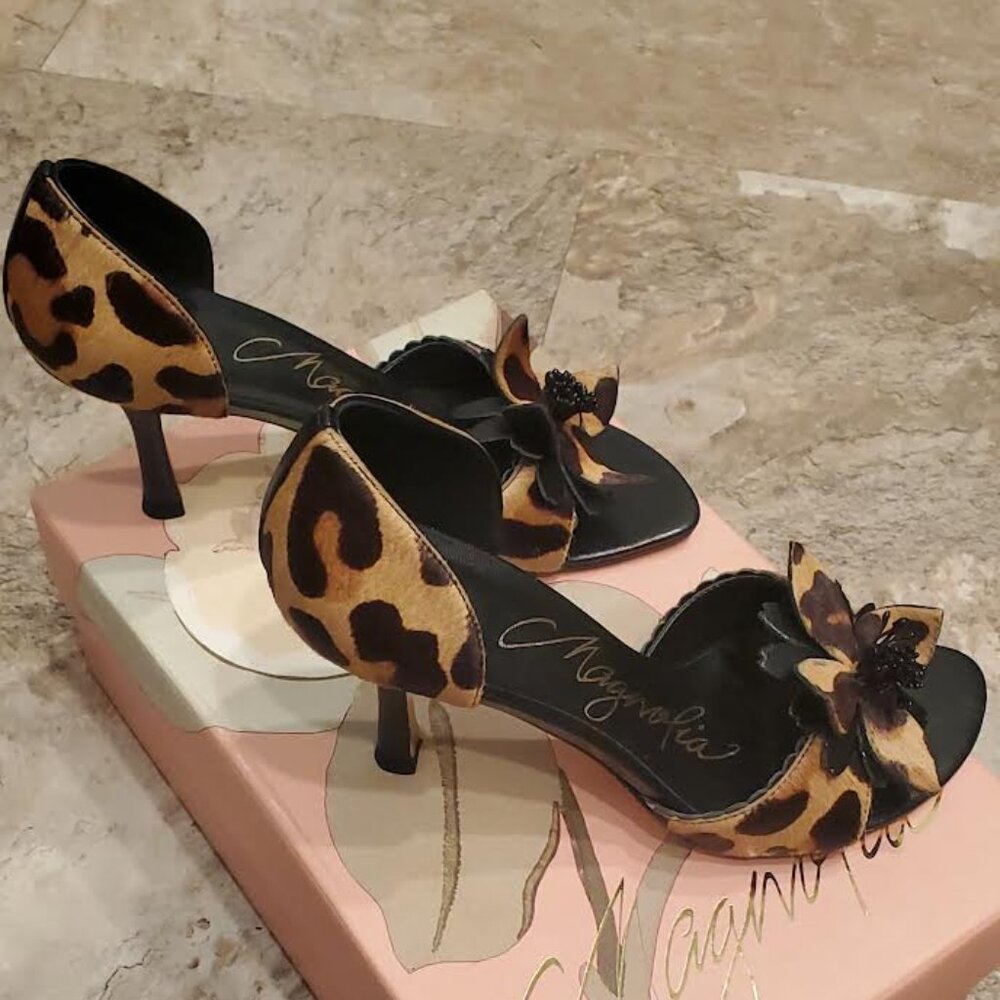 Sexy Magnolia Leopard Open Toe Pumps with Flower Detail Size 5.5 - Picture 6 of 9